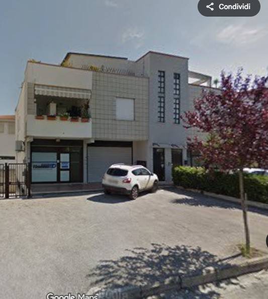 negozio in vendita a Latina