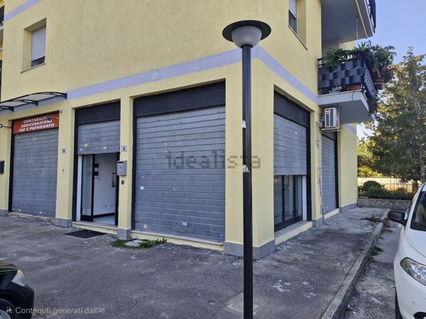 locale commerciale in vendita a Latina in zona Borgo Montello