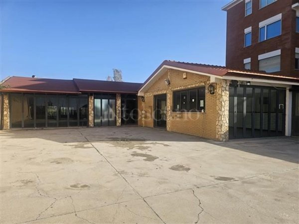 negozio in vendita a Latina in zona Foce Verde