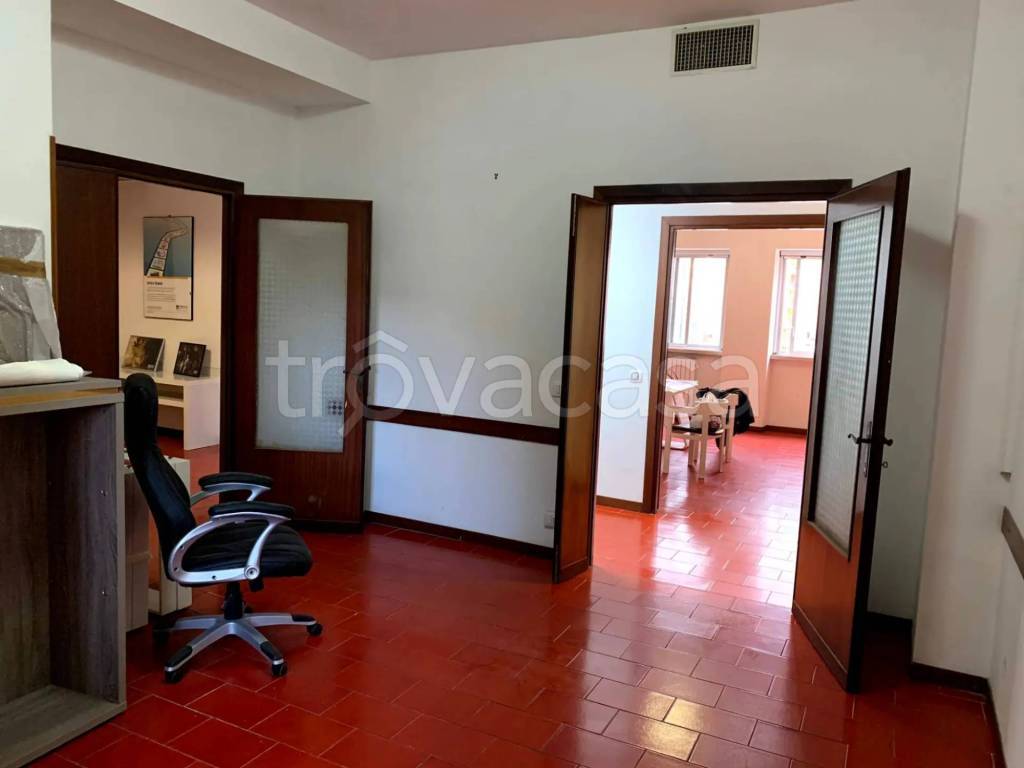 ufficio in vendita a Latina in zona Centro Città