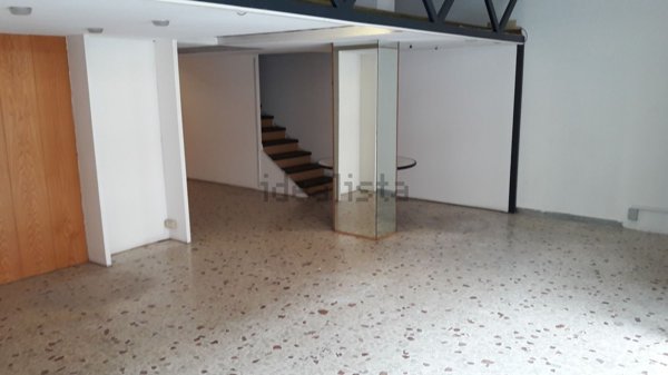 locale commerciale in vendita a Latina in zona Centro Città