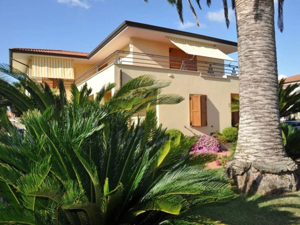 casa indipendente in vendita a Latina in zona Borgo Sabotino