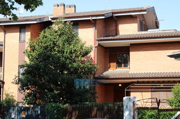 casa indipendente in vendita a Latina