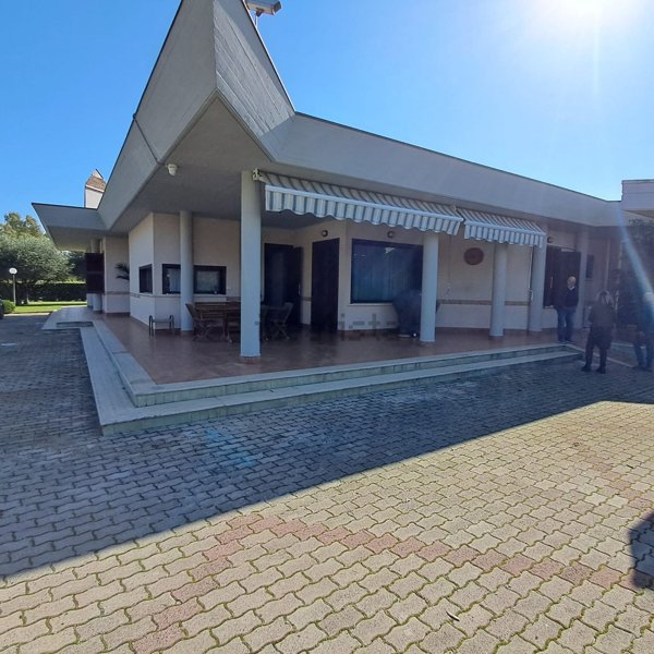 casa indipendente in vendita a Latina in zona Cerreto Alto