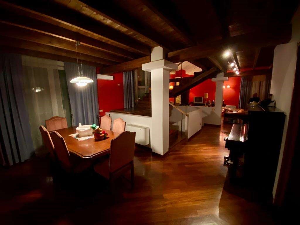 casa indipendente in vendita a Latina