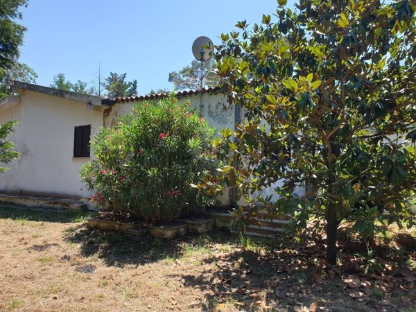 casa indipendente in vendita a Latina