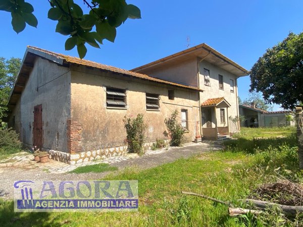 casa indipendente in vendita a Latina in zona Borgo Bainsizza