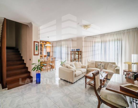 casa indipendente in vendita a Latina in zona Centro Città