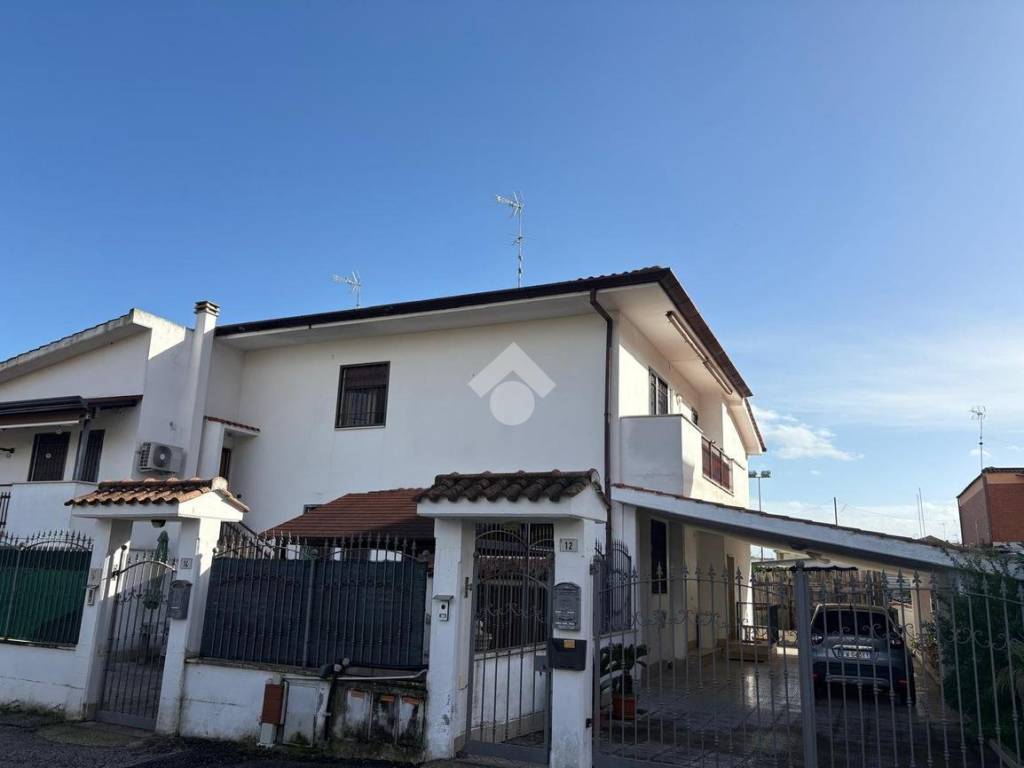 casa indipendente in vendita a Latina