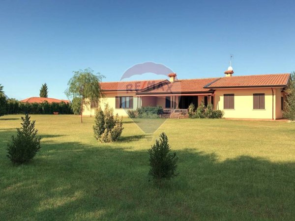 casa indipendente in vendita a Latina in zona Borgo San Michele