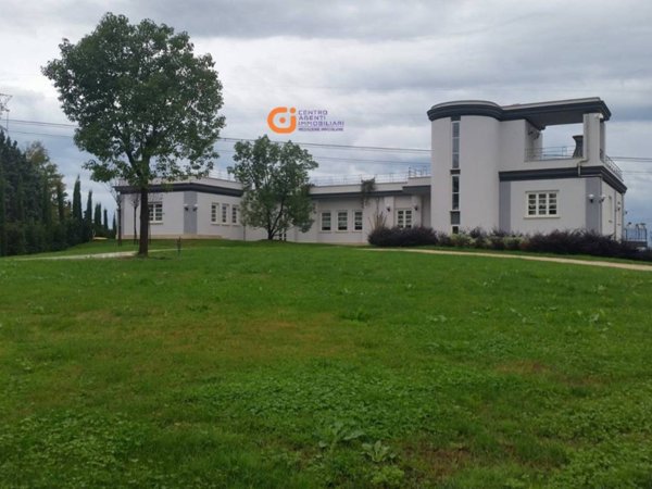 casa indipendente in vendita a Latina in zona Fogliano