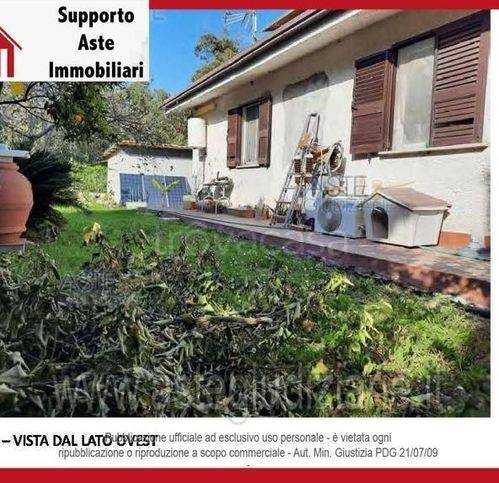 appartamento in vendita a Latina in zona Foce Verde