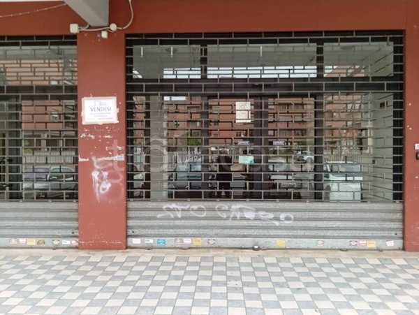 negozio in vendita a Latina