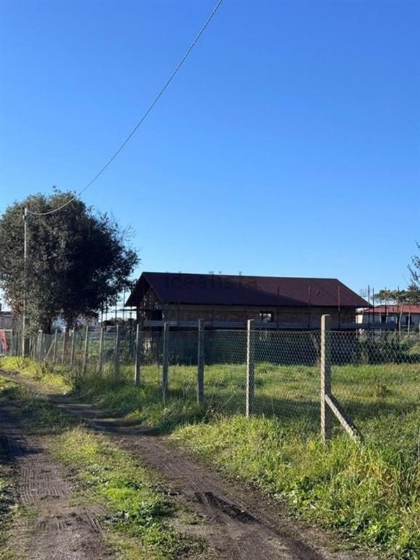 casa indipendente in vendita a Latina