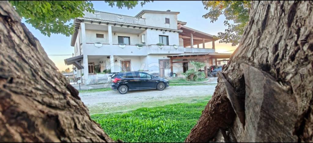 casa indipendente in vendita a Latina in zona Le Ferriere