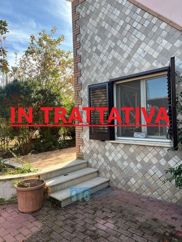 casa indipendente in vendita a Latina