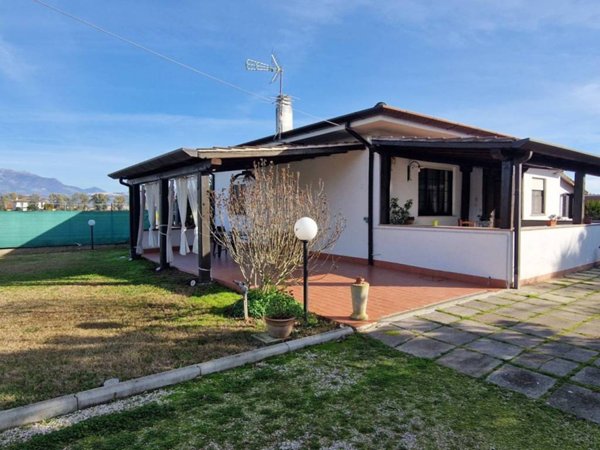 casa indipendente in vendita a Latina in zona Borgo San Michele