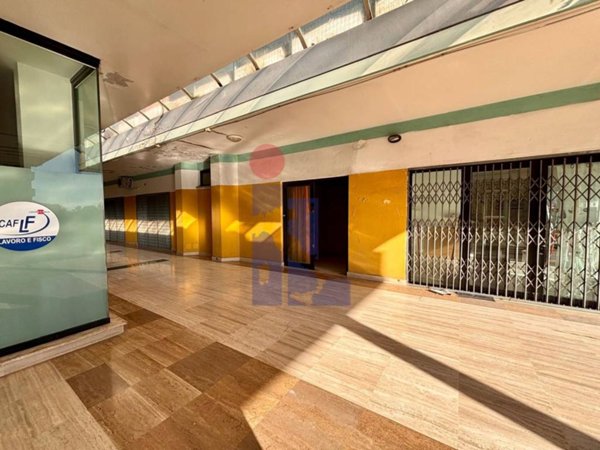 negozio in vendita a Latina