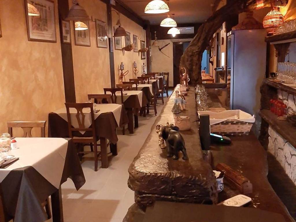 negozio in vendita a Latina in zona Centro Città