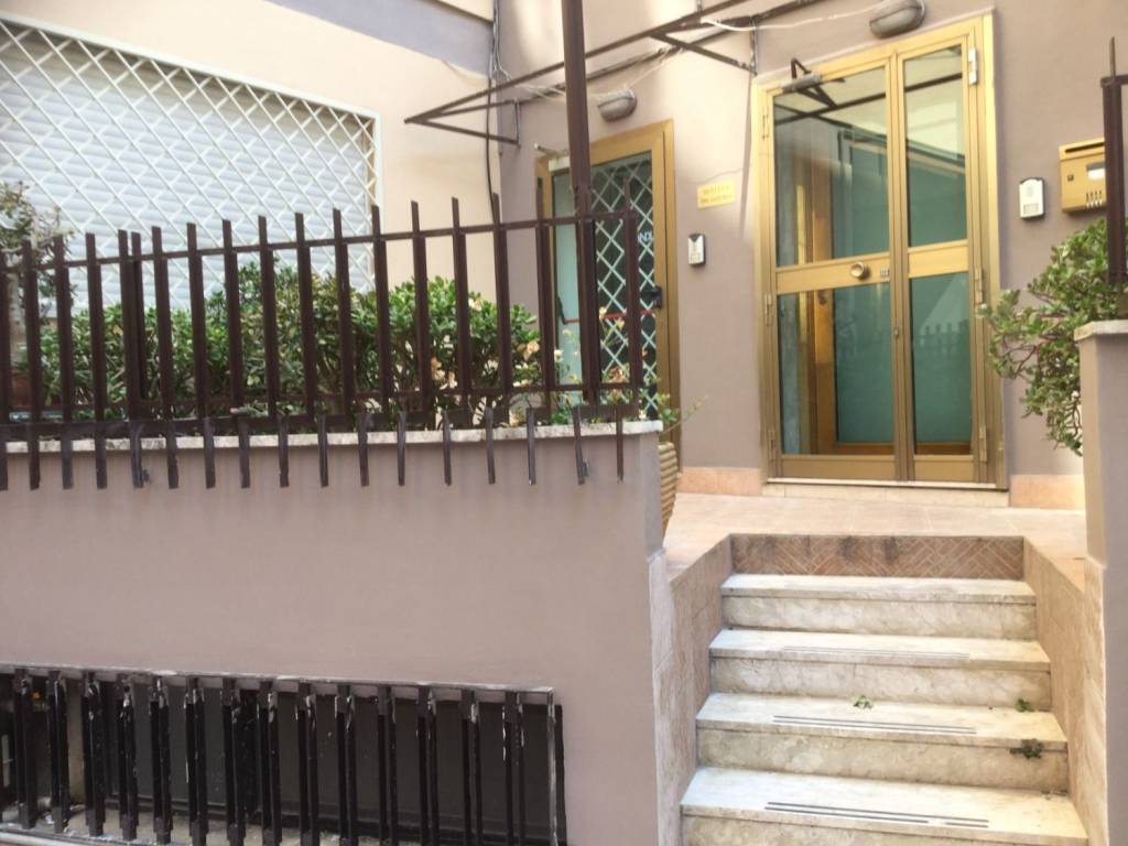 ufficio in vendita a Latina in zona Centro Città