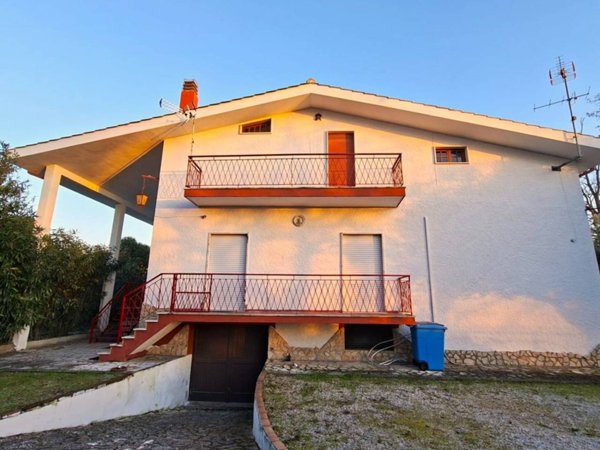 casa indipendente in vendita a Latina in zona Borgo San Michele