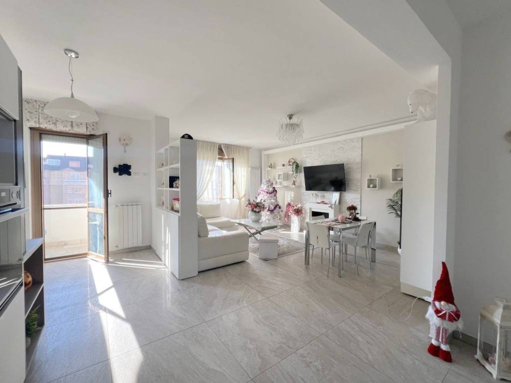 appartamento in vendita a Latina in zona Centro Città