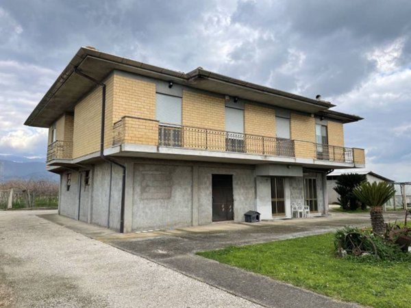 casa indipendente in vendita a Latina in zona Borgo Carso