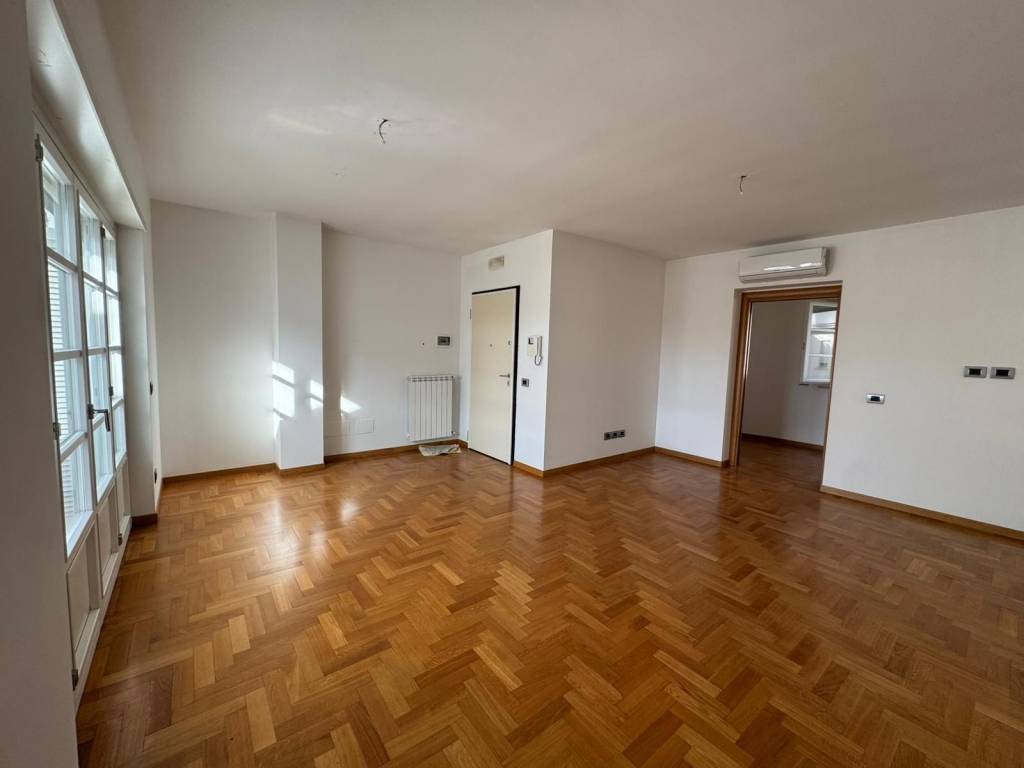 appartamento in vendita a Latina in zona Centro Città