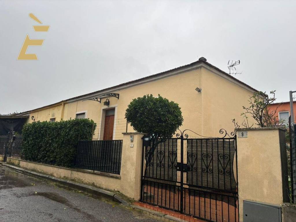 casa indipendente in vendita a Latina