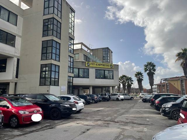 negozio in vendita a Latina in zona Centro Città