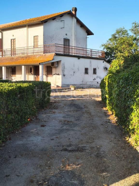 casa indipendente in vendita a Latina in zona Borgo Sabotino