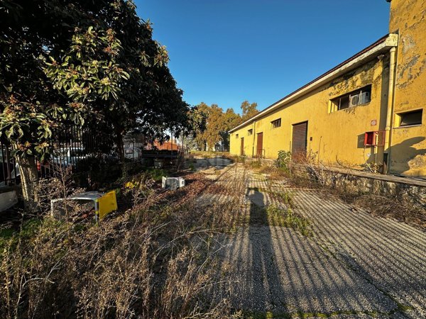 locale di sgombero in vendita a Latina in zona Latina Scalo