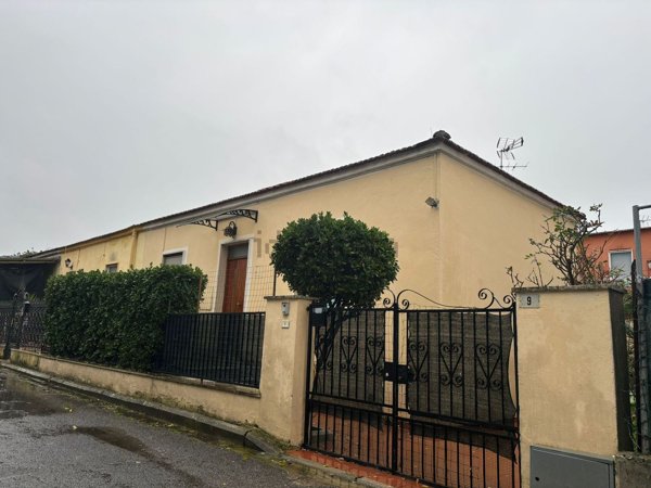 casa indipendente in vendita a Latina