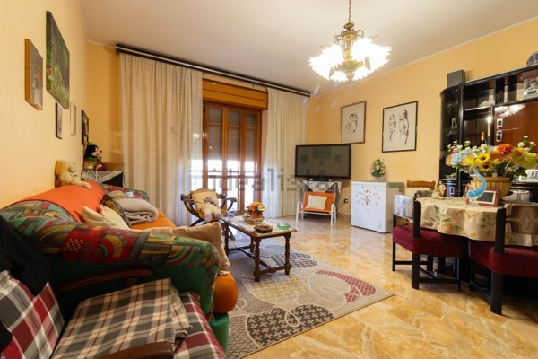 casa indipendente in vendita a Latina