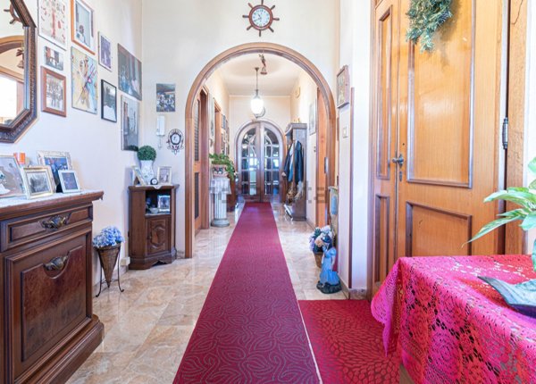 casa indipendente in vendita a Latina