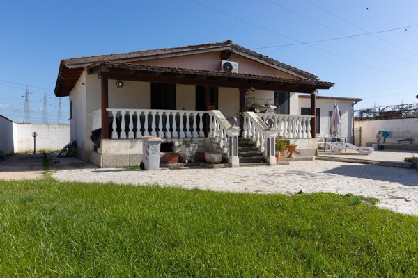 casa indipendente in vendita a Latina in zona Borgo Sabotino
