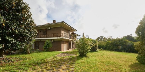 casa indipendente in vendita a Latina