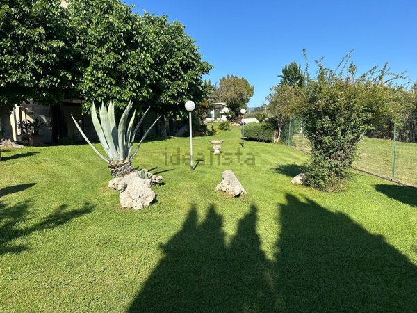 casa indipendente in vendita a Latina