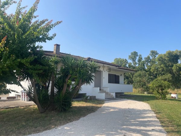 casa indipendente in vendita a Latina in zona Borgo Grappa