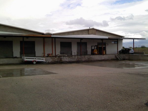 locale di sgombero in vendita a Latina in zona Borgo San Michele