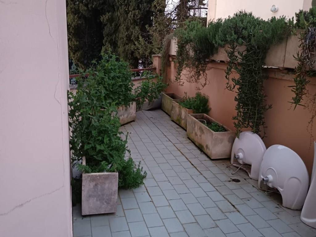 casa indipendente in vendita a Latina in zona Latina Scalo