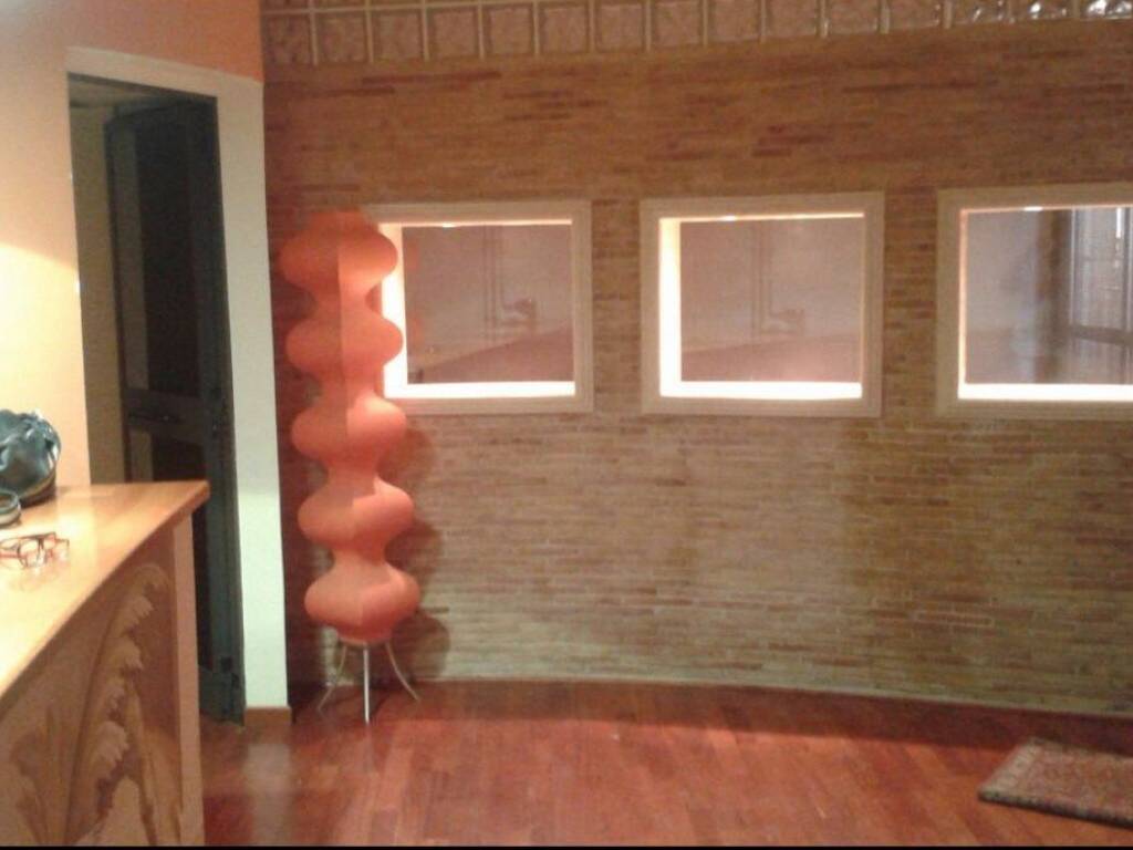 negozio in vendita a Latina