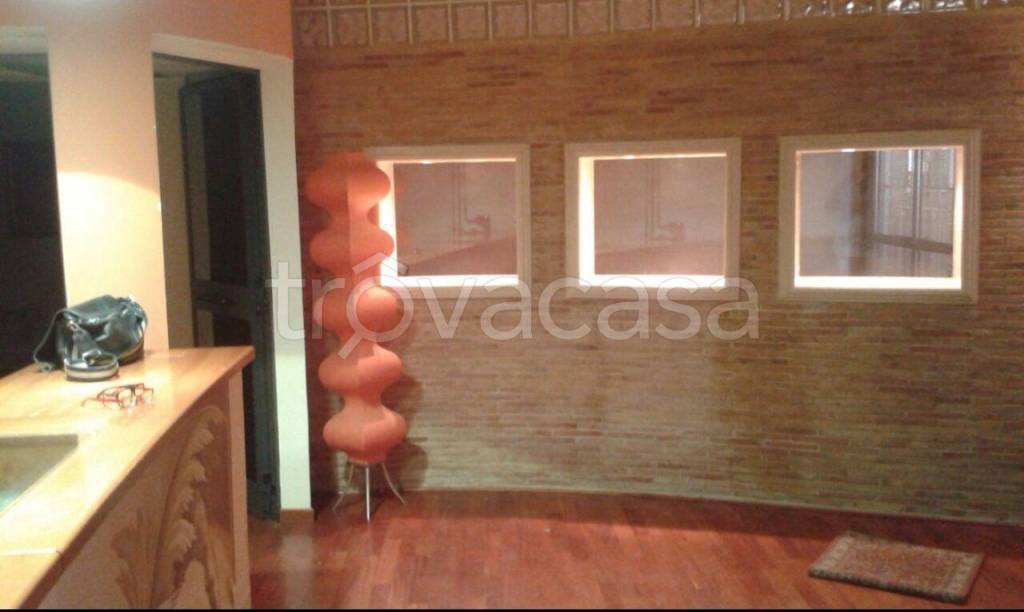 negozio in vendita a Latina