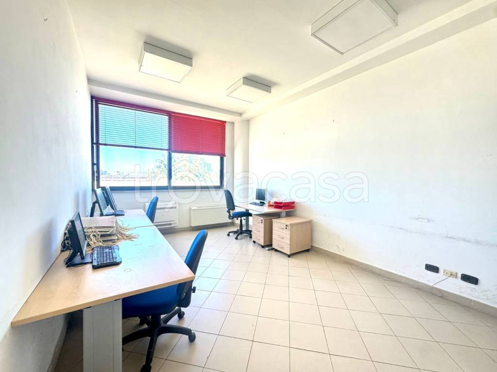 ufficio in vendita a Latina