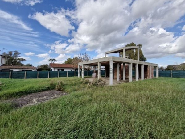 casa indipendente in vendita a Latina