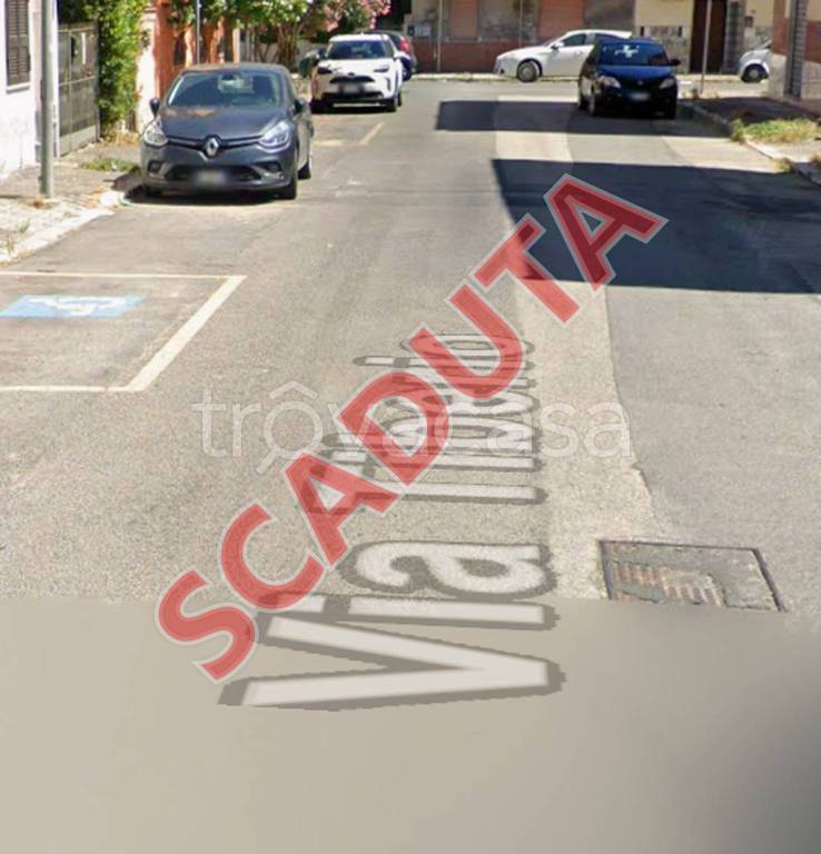 locale commerciale in vendita a Latina