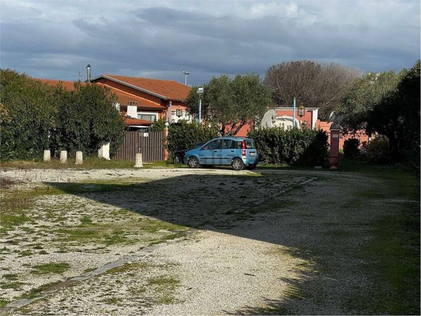 terreno edificabile in vendita a Latina in zona Borgo Piave