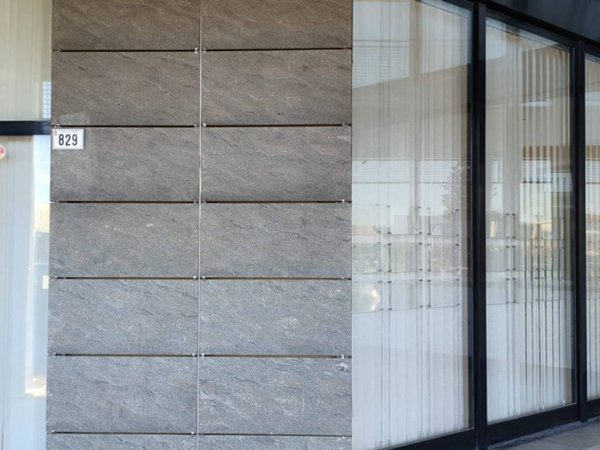 negozio in vendita a Latina