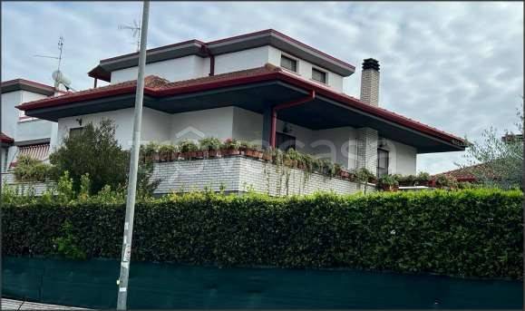 casa indipendente in vendita a Latina