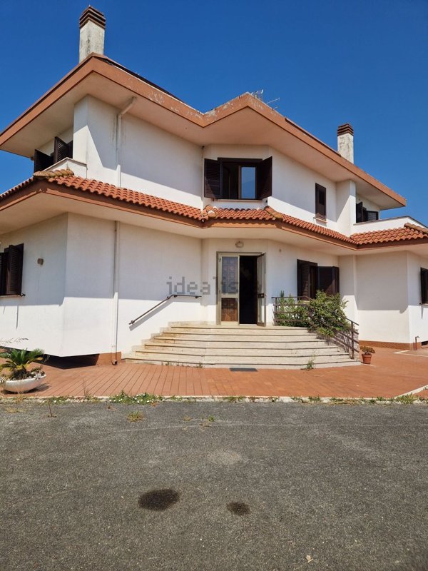 casa indipendente in vendita a Latina in zona Borgo Isonzo